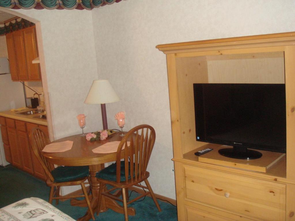 Townhouse Inn & Suites أوماها الغرفة الصورة
