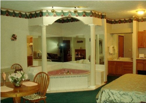 Townhouse Inn & Suites أوماها المظهر الخارجي الصورة