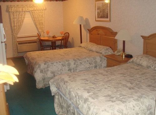 Townhouse Inn & Suites أوماها المظهر الخارجي الصورة
